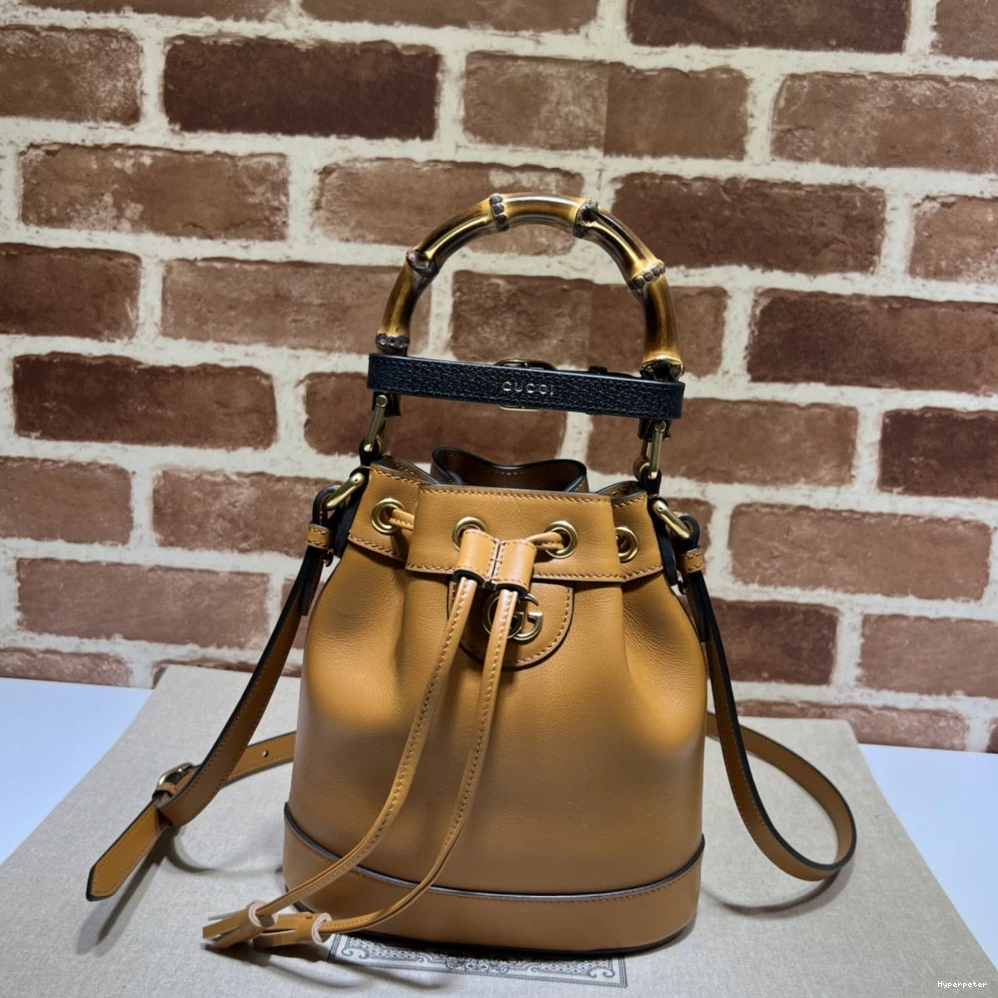 Diana mini GUCCI bag bucket 0802